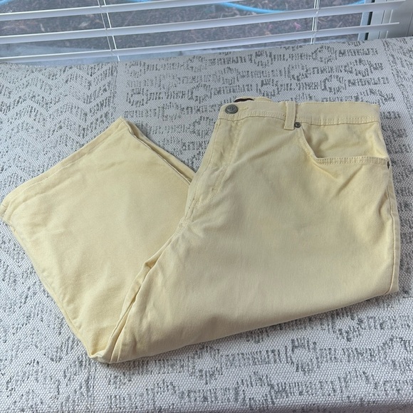 Gloria Vanderbilt Yellow Amanda Jeans Sz 18 Short - Picture 1 of 11